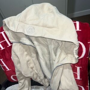 Barry’s x Lululemon trench scuba cropped hoodie and jogger set